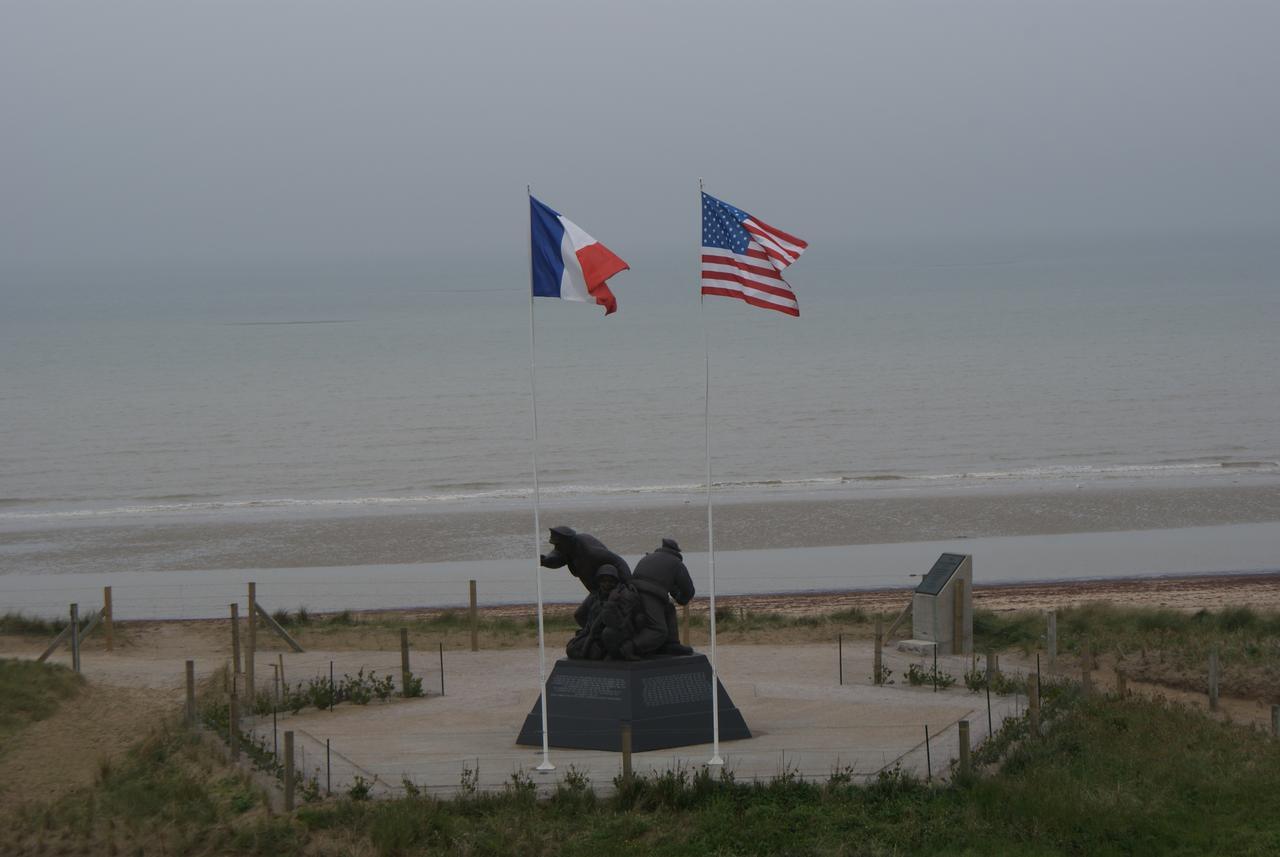 Bed and Breakfast Utah Beach Сент-Мари-дю-Мон Экстерьер фото